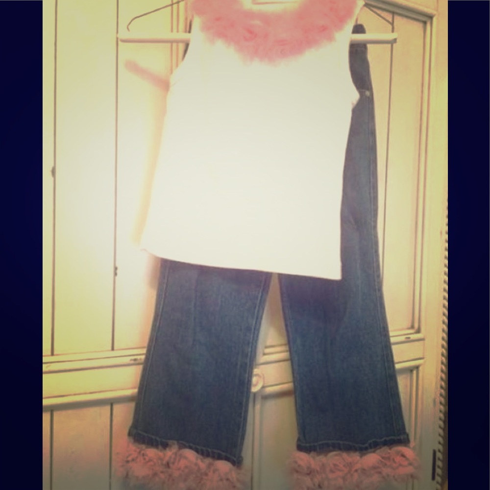 Beautiful outfit for your lil Princess